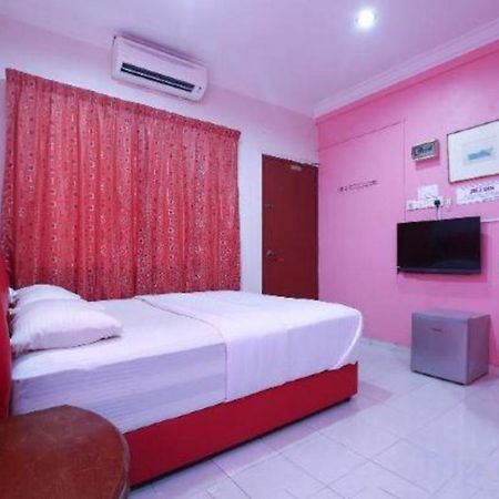 Oyo 89892 Hotel Jeli Inn Eksteriør billede