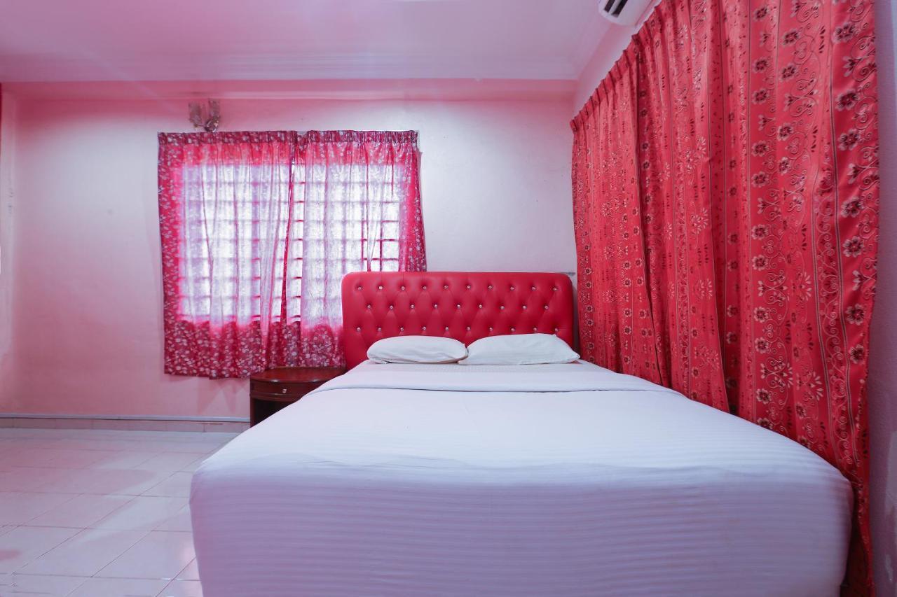 Oyo 89892 Hotel Jeli Inn Eksteriør billede