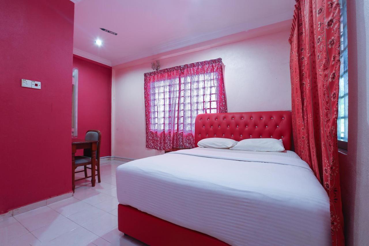 Oyo 89892 Hotel Jeli Inn Eksteriør billede