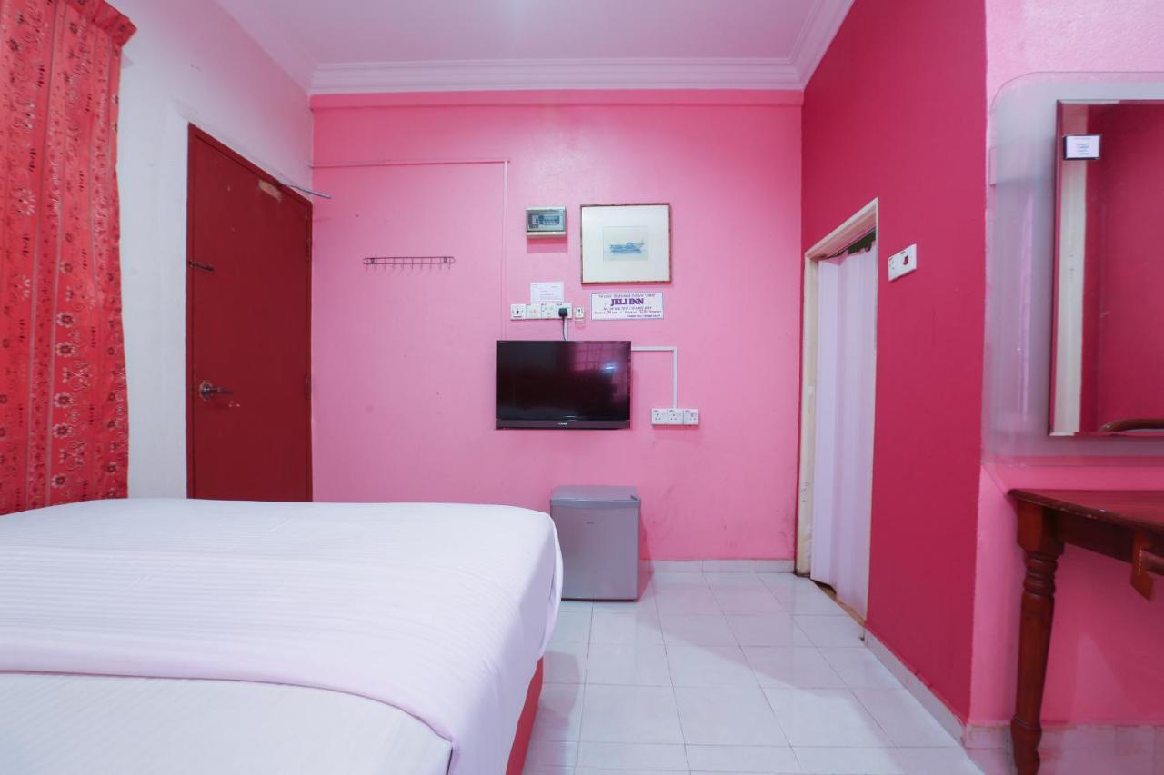Oyo 89892 Hotel Jeli Inn Eksteriør billede